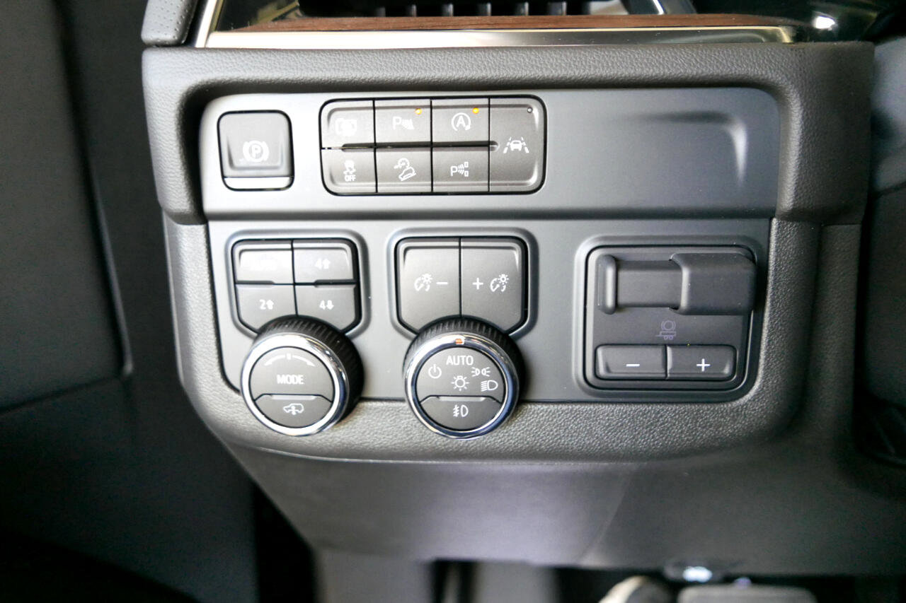 Used 2025 Chevrolet Suburban High Country image 18