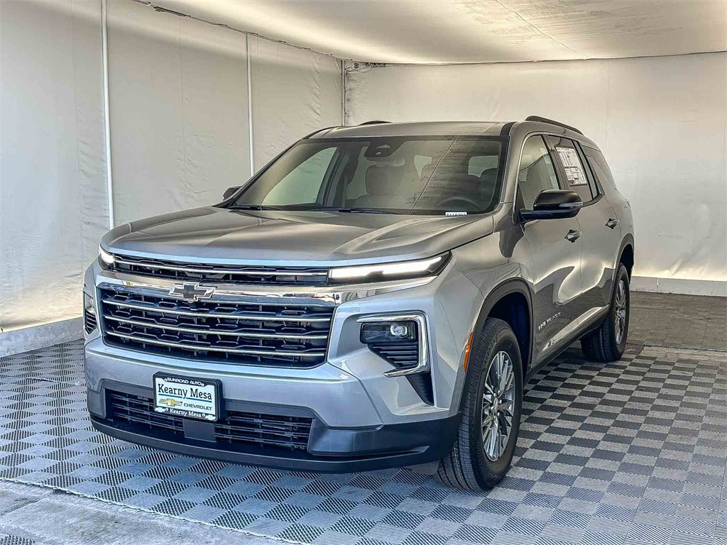 New 2026 Chevrolet Traverse LT w/ LPO, Floor Liner Package image 3