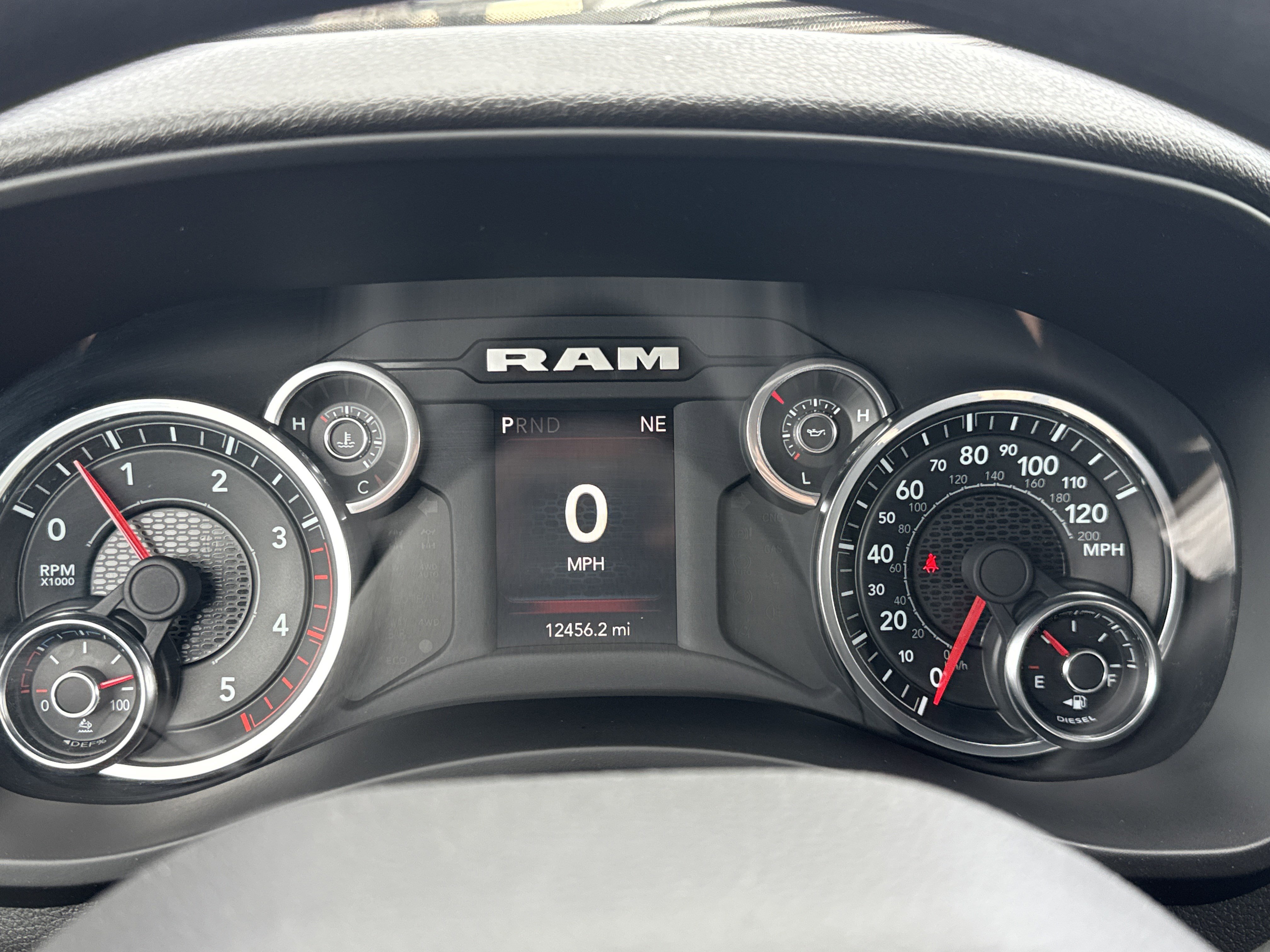 Used 2024 RAM 2500 Tradesman w/ Chrome Appearance Group image 11