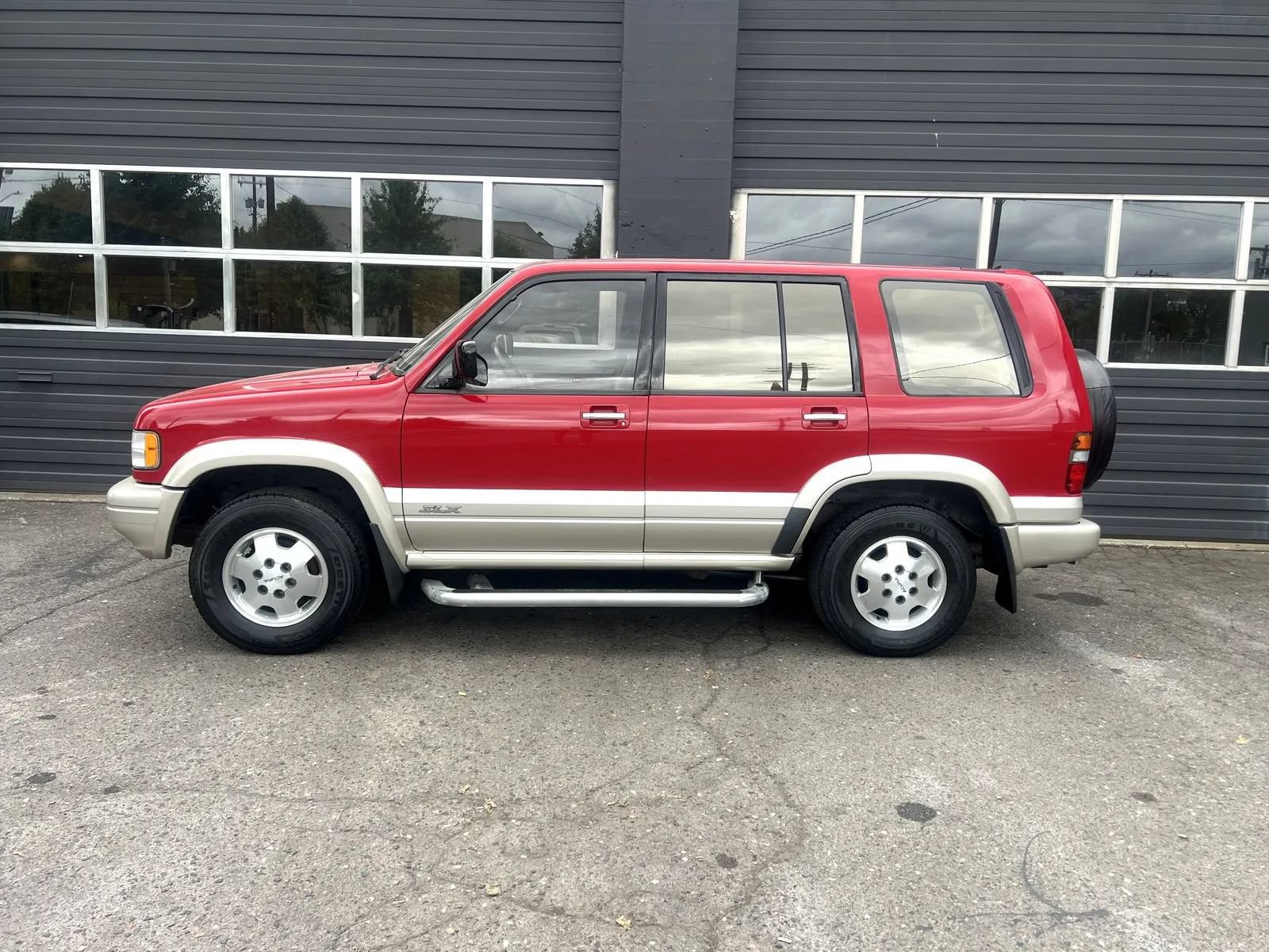 Used 1996 Acura SLX AWD/4WD image 2