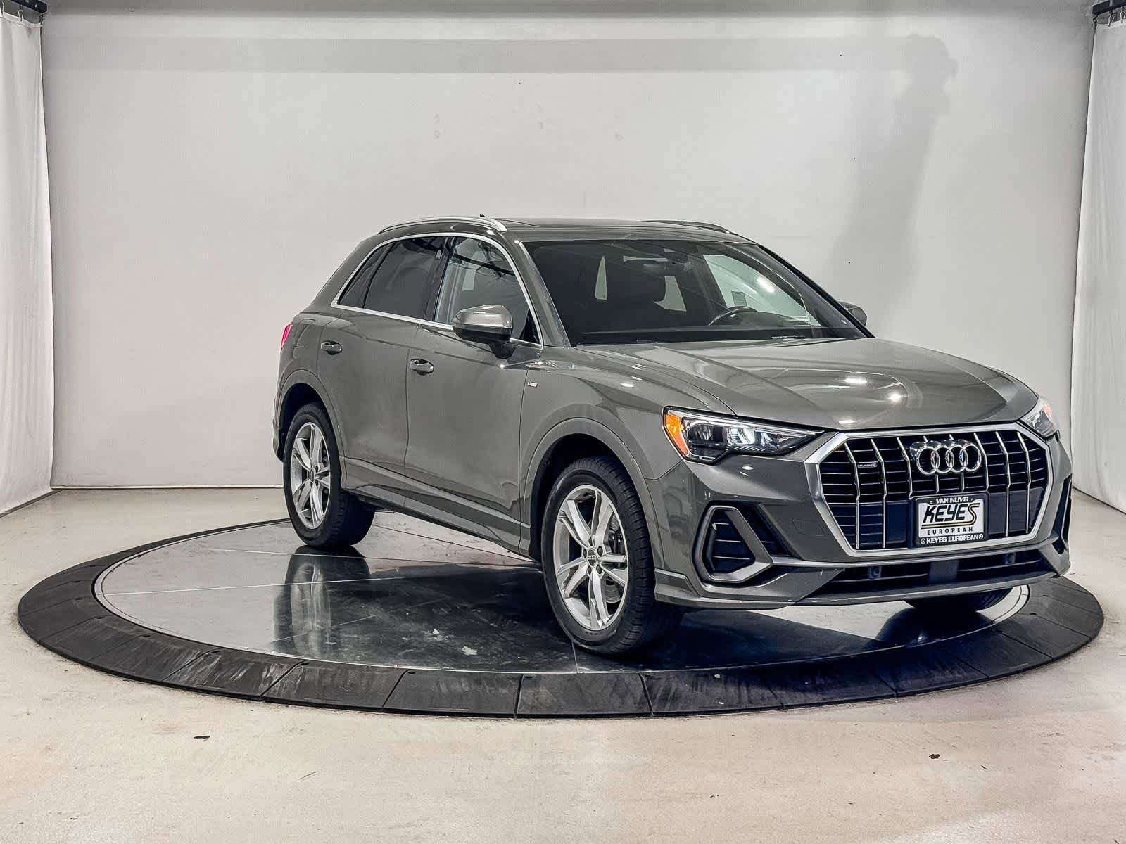 Used 2019 Audi Q3 2.0T Premium AWD/4WD image 5