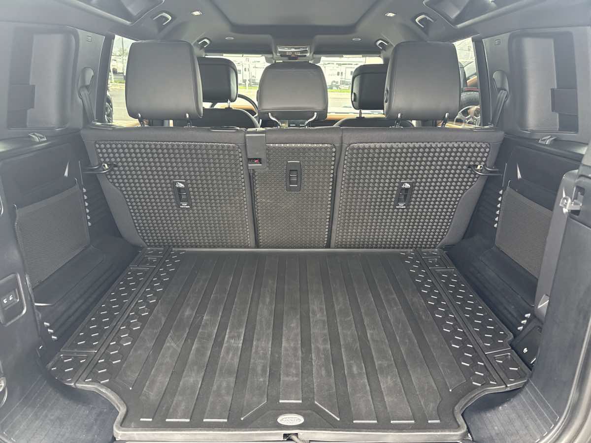 Used 2024 Land Rover Defender 110 X AWD/4WD image 18