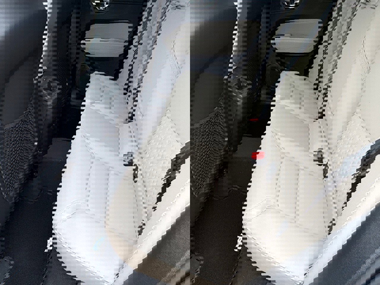 New 2026 Volvo XC60 B5 Plus w/ Protection Package Premier image 21