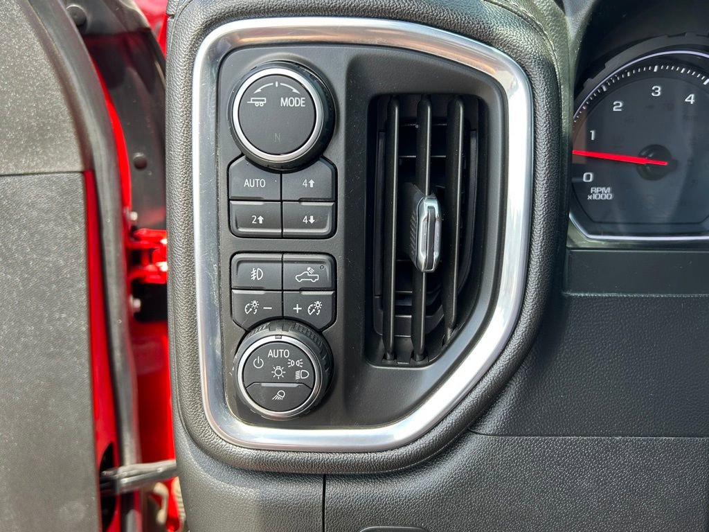 Used 2020 Chevrolet Silverado 3500 LTZ w/ LTZ Convenience Package image 32