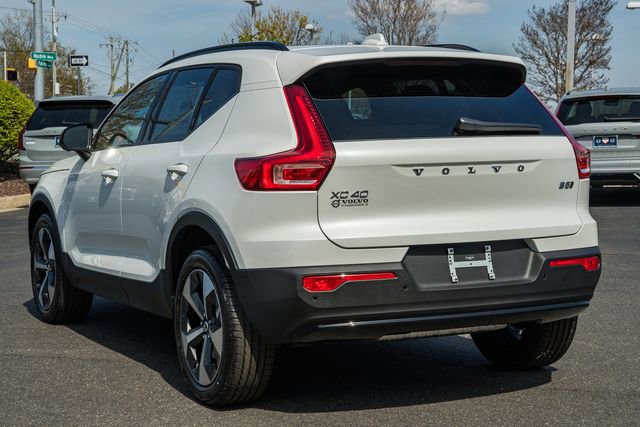 New 2026 Volvo XC40 B5 Plus w/ Climate Package image 5