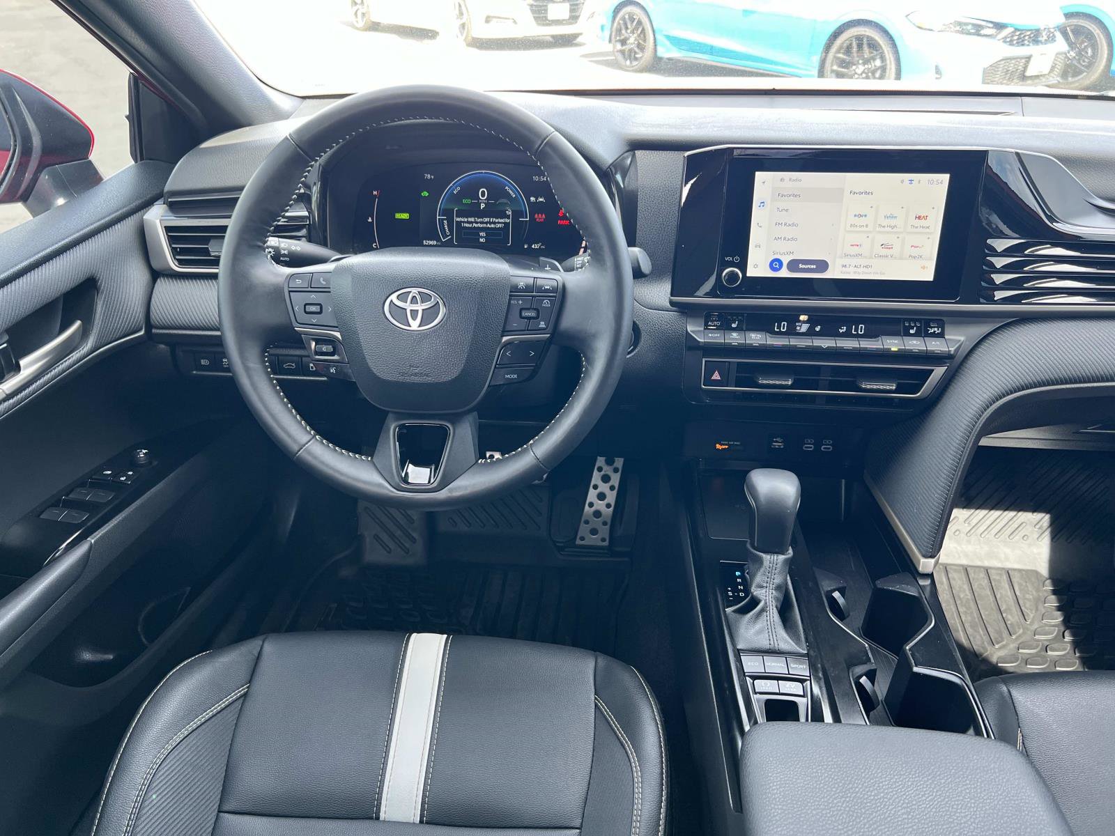 Used 2025 Toyota Camry SE w/ Convenience Package image 7