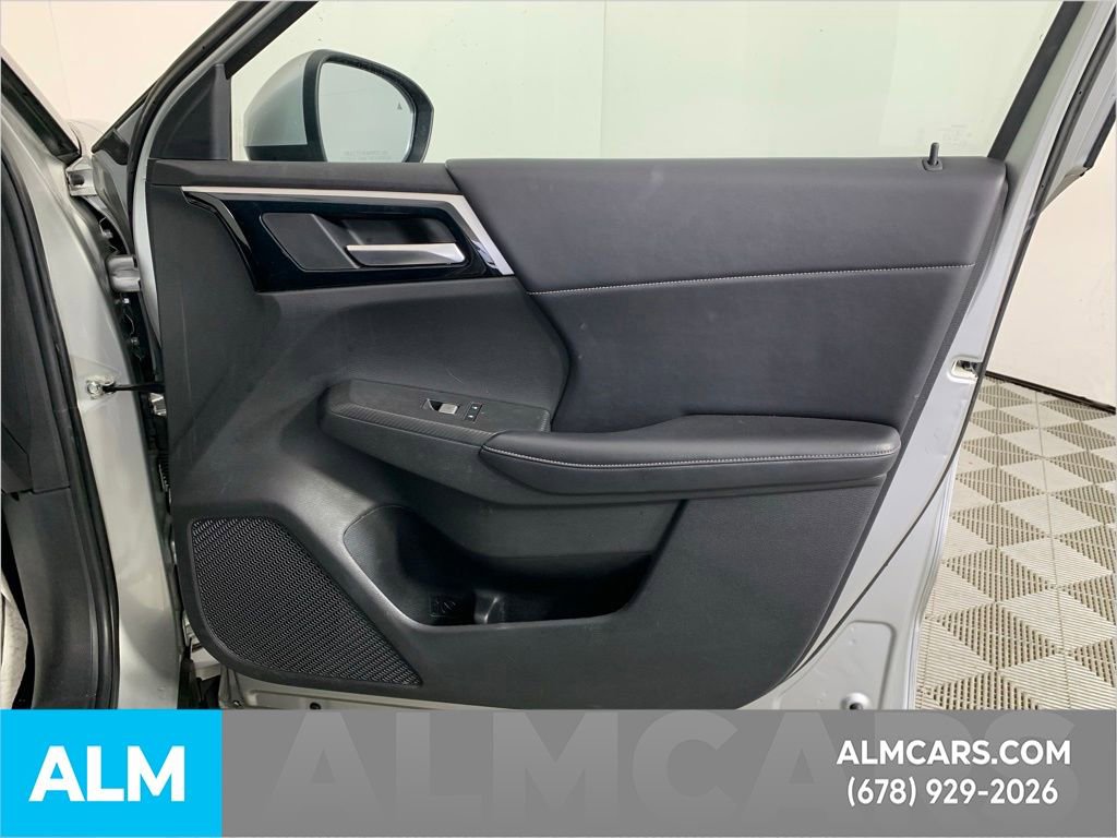 Used 2023 Mitsubishi Outlander SE Black Edition image 37