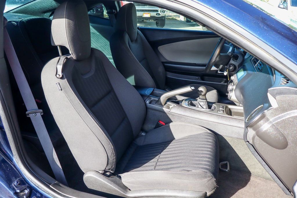 Used 2011 Chevrolet Camaro LS RWD image 33