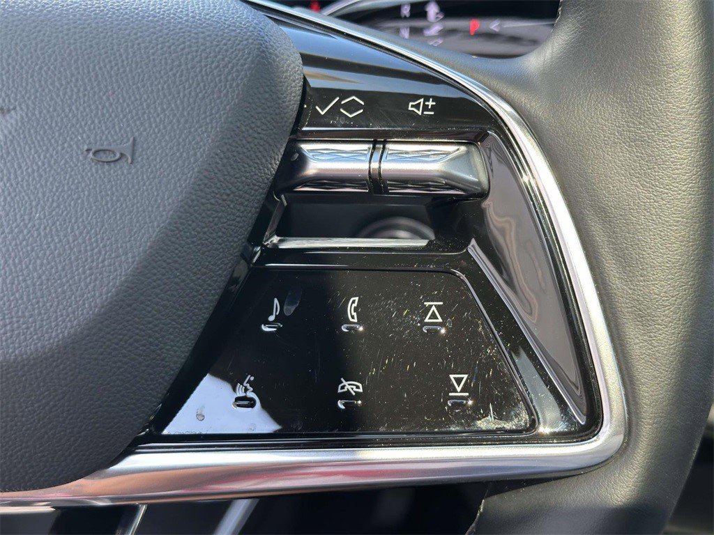 Certified 2024 Cadillac Lyriq Sport image 29