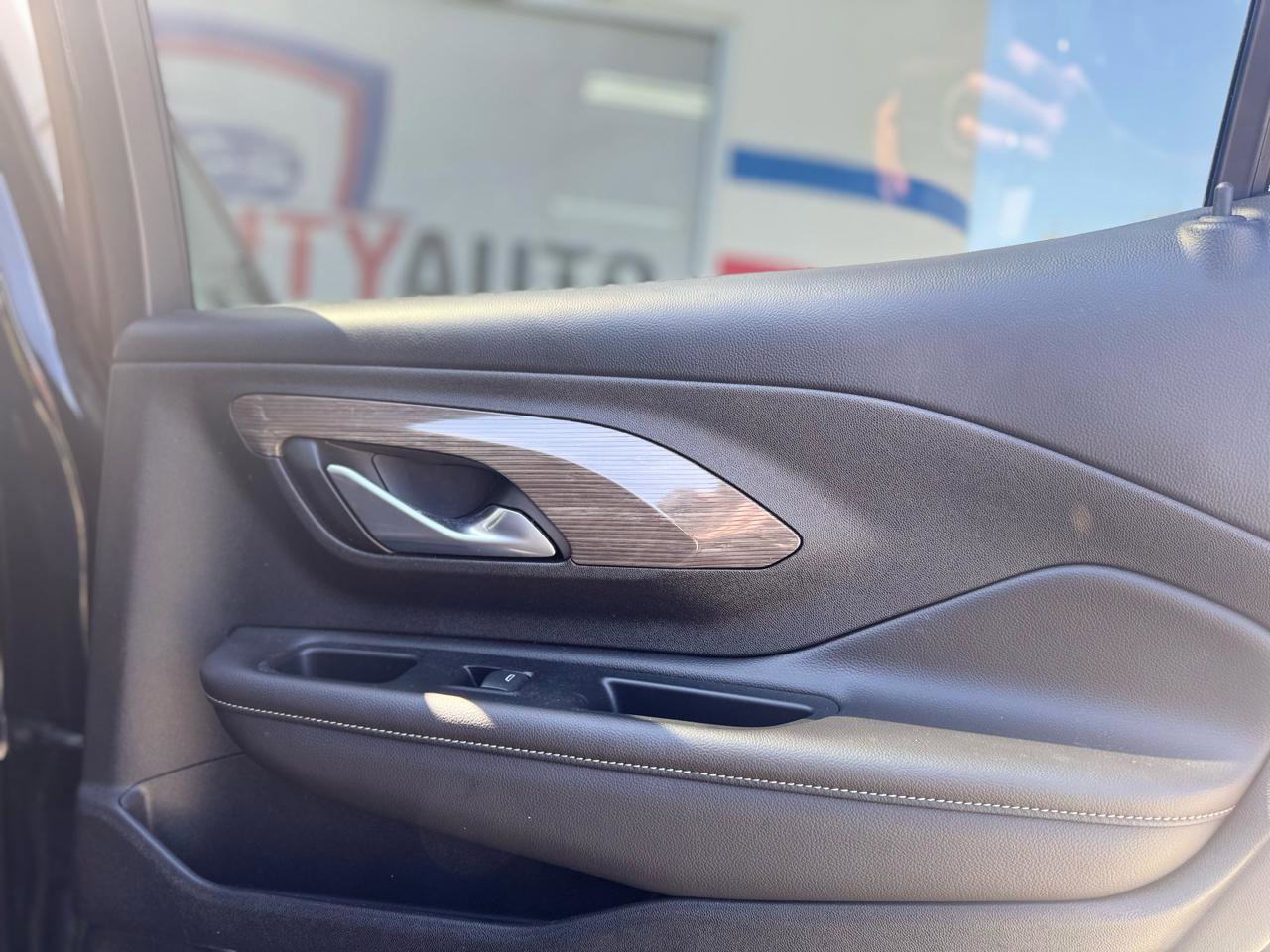 Used 2022 GMC Terrain Denali w/ Denali Premium Package image 46