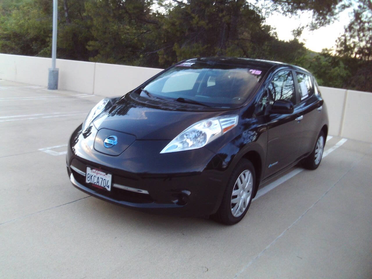 Used 2015 Nissan Leaf S w/ Charge Package image 2