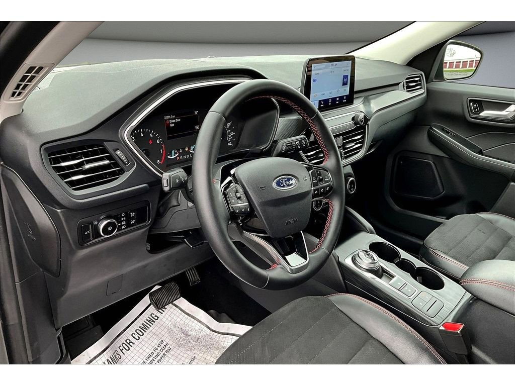 Used 2022 Ford Escape SEL w/ SEL Stealth AWD Package image 16