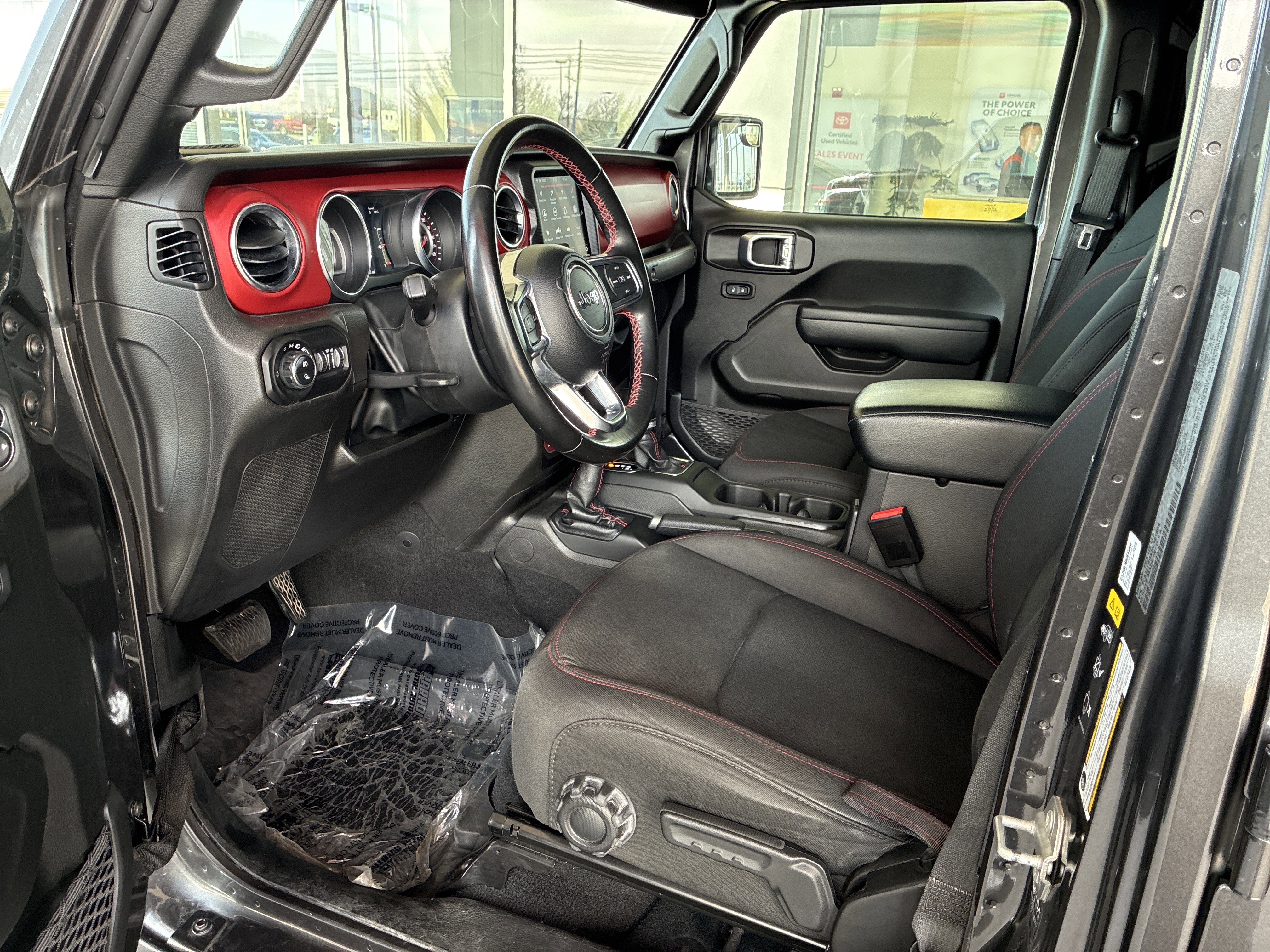 Used 2022 Jeep Gladiator Rubicon w/ Trailer Tow Package image 10