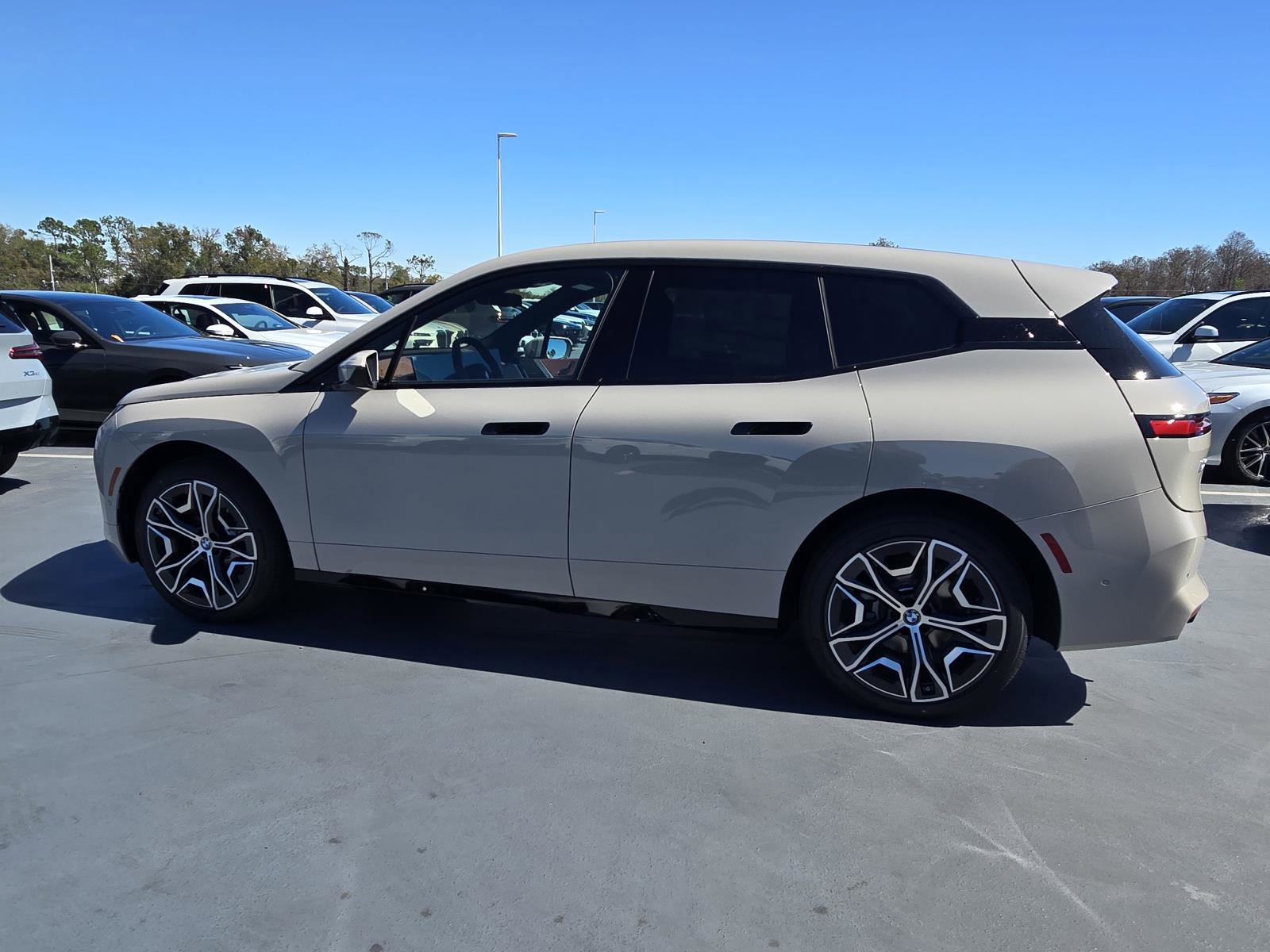 New 2026 BMW iX xDrive60 w/ Executive Package image 24