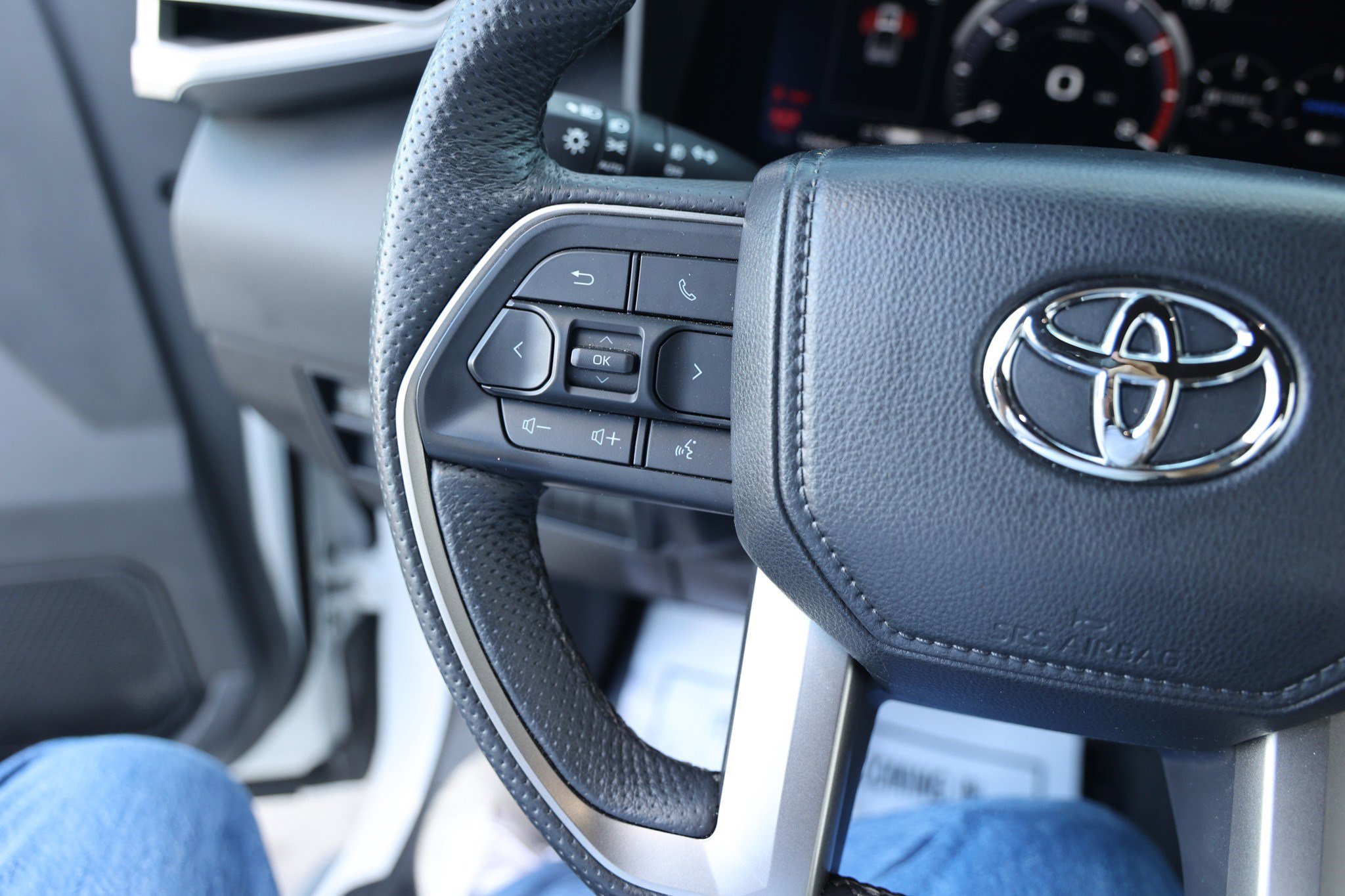 Used 2025 Toyota Tundra Limited image 23