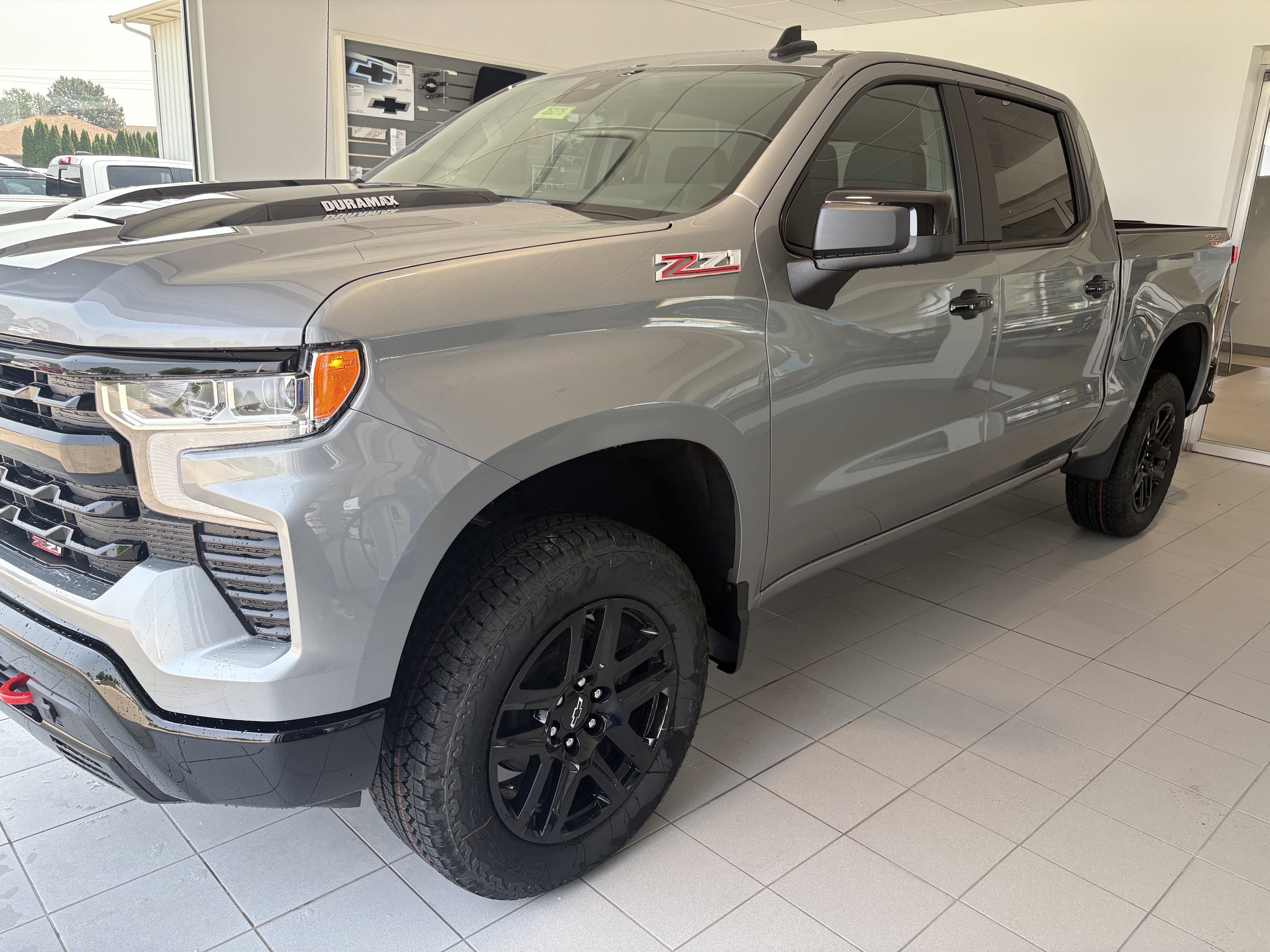 New 2025 Chevrolet Silverado 1500 LT Trail Boss w/ Convenience Package II image 2