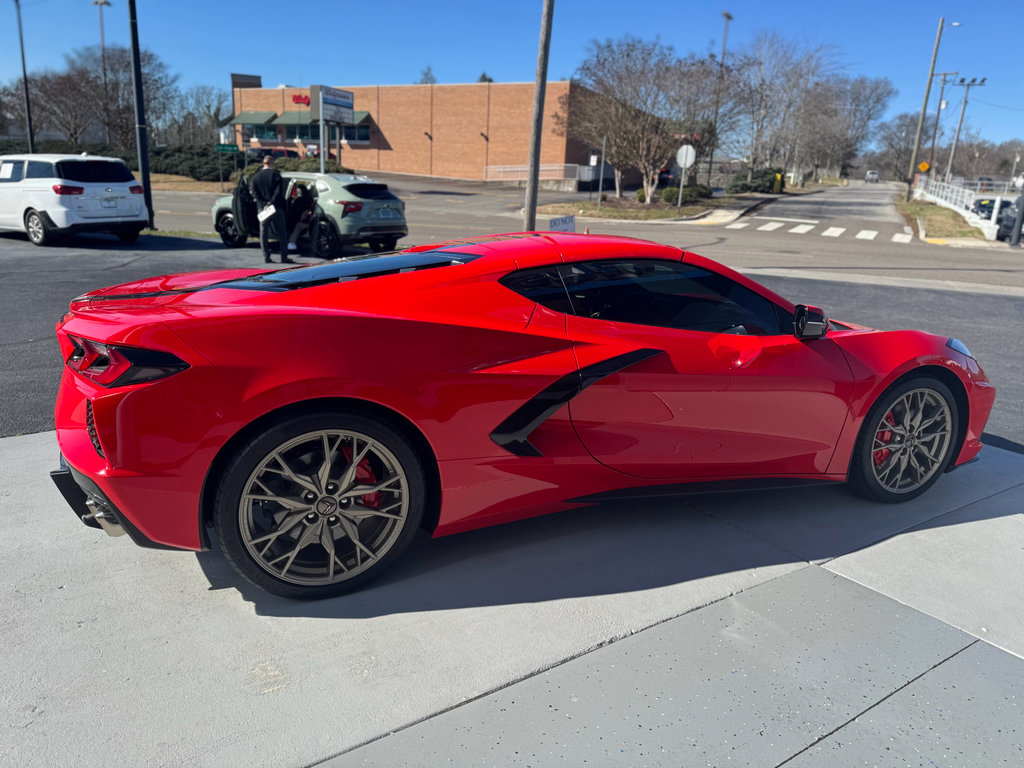 Used 2020 Chevrolet Corvette Stingray Premium Cpe w/ 3LT Preferred Equipment Group image 2