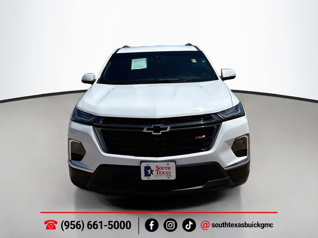 Used 2023 Chevrolet Traverse RS FWD image 2