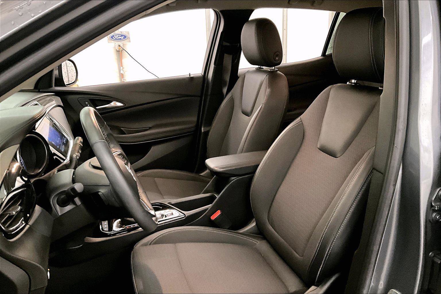 Used 2021 Buick Encore GX Select w/ Sport Touring Package image 24