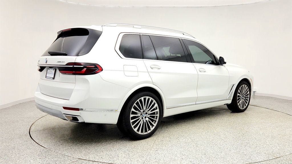 Used 2026 BMW X7 xDrive40i w/ Dynamic Handling Package image 5