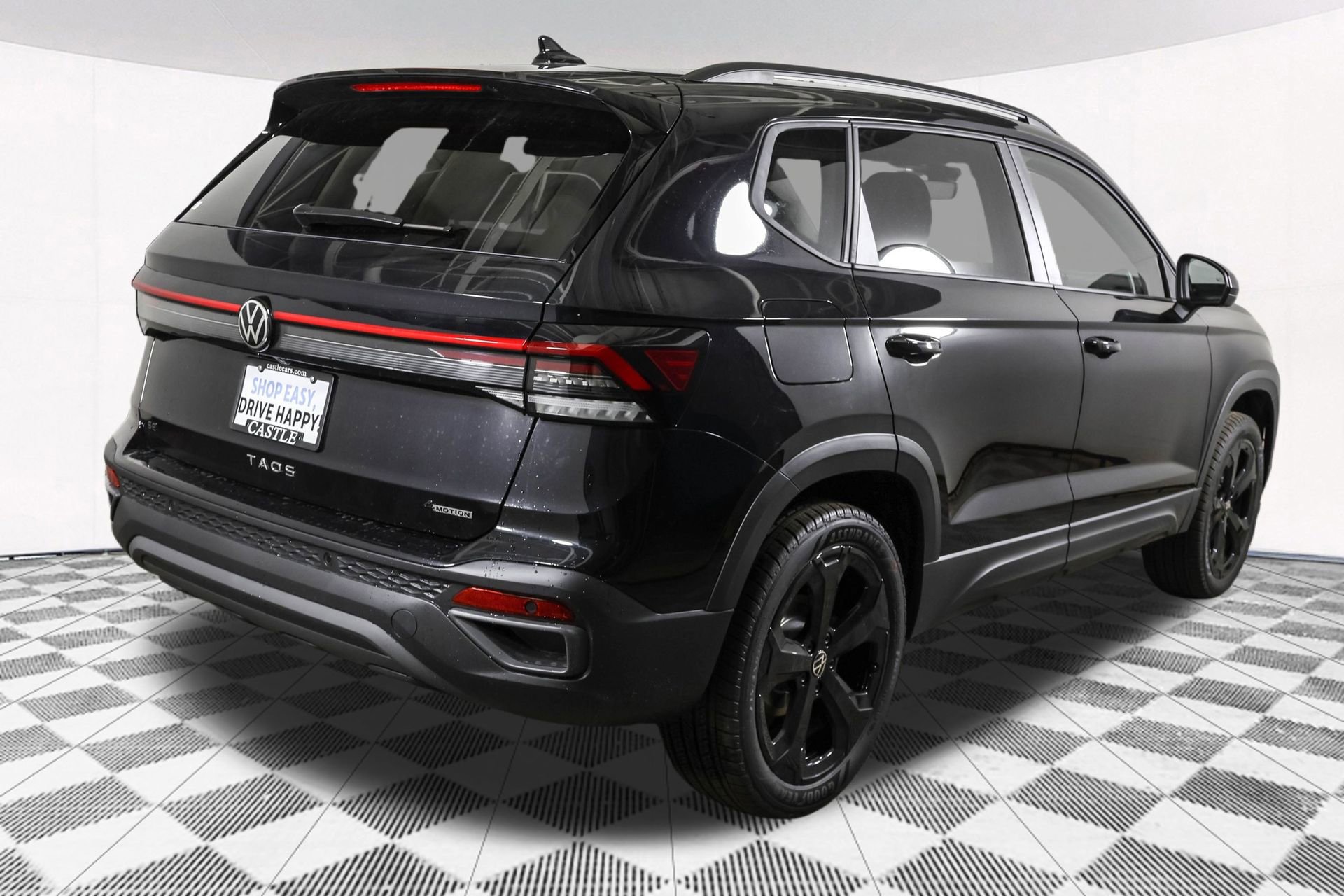 New 2026 Volkswagen Taos SE AWD/4WD image 12