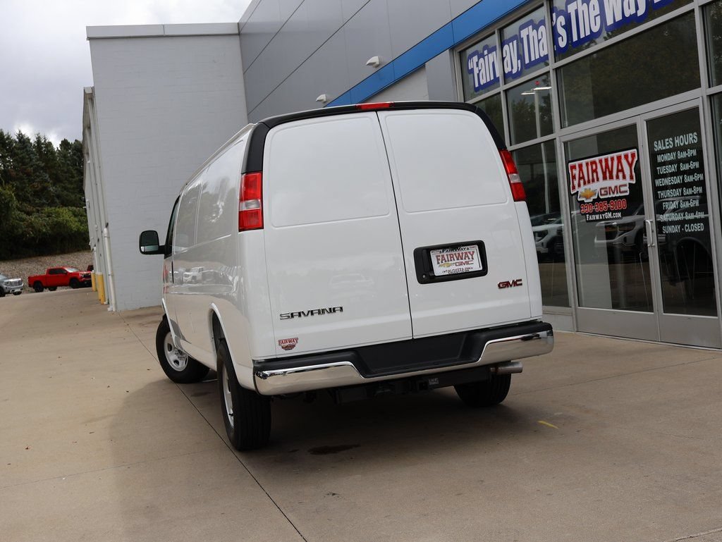 New 2025 GMC Savana 3500 Extended w/ Driver Convenience Package RWD image 33