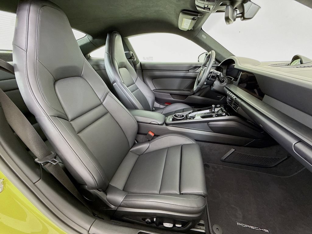Certified 2026 Porsche 911 Carrera GTS RWD image 28