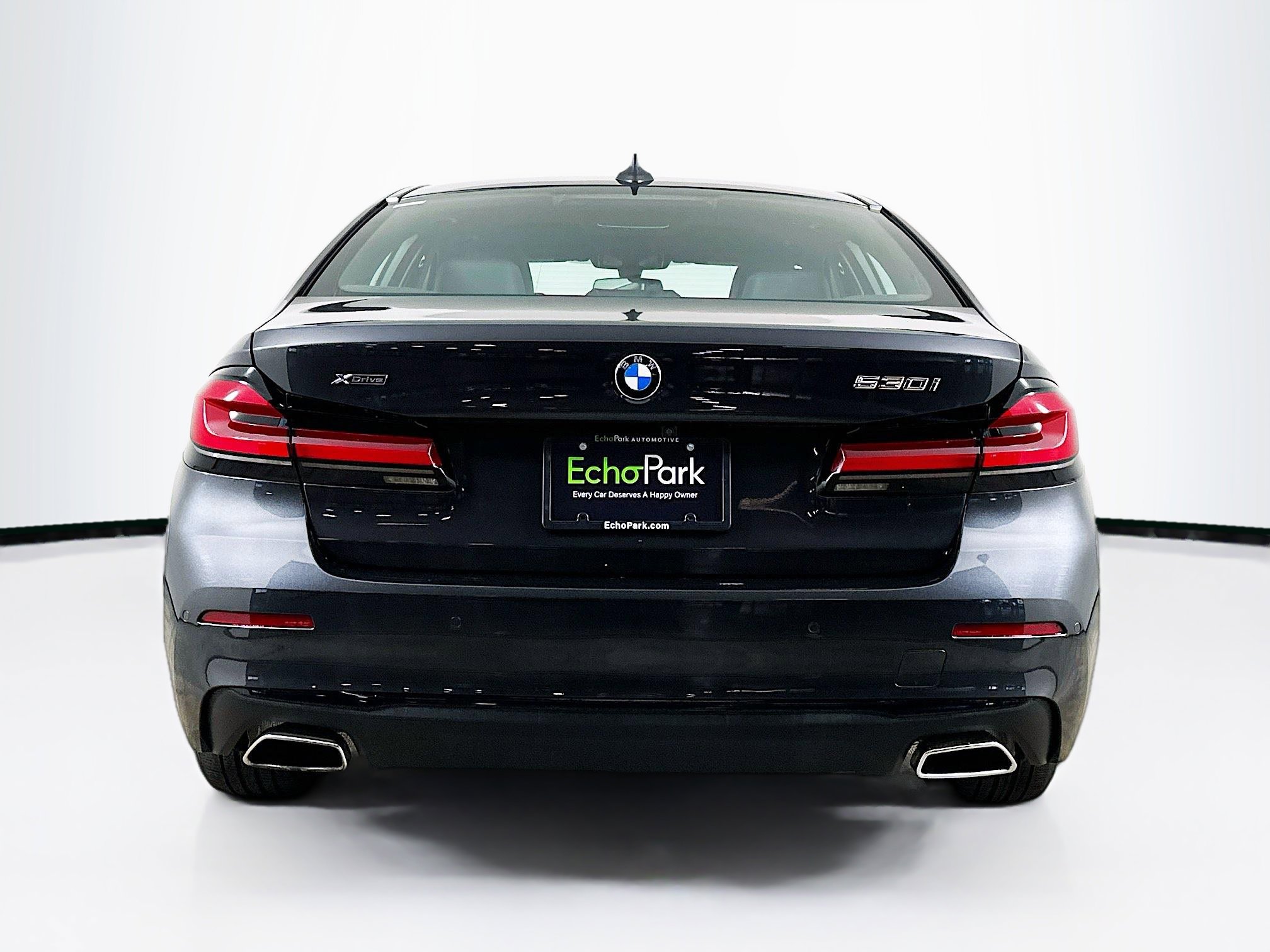 Used 2023 BMW 530i xDrive w/ Premium Package image 7