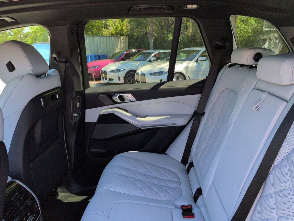 New 2026 BMW X5 xDrive40i w/ M Sport Package image 14