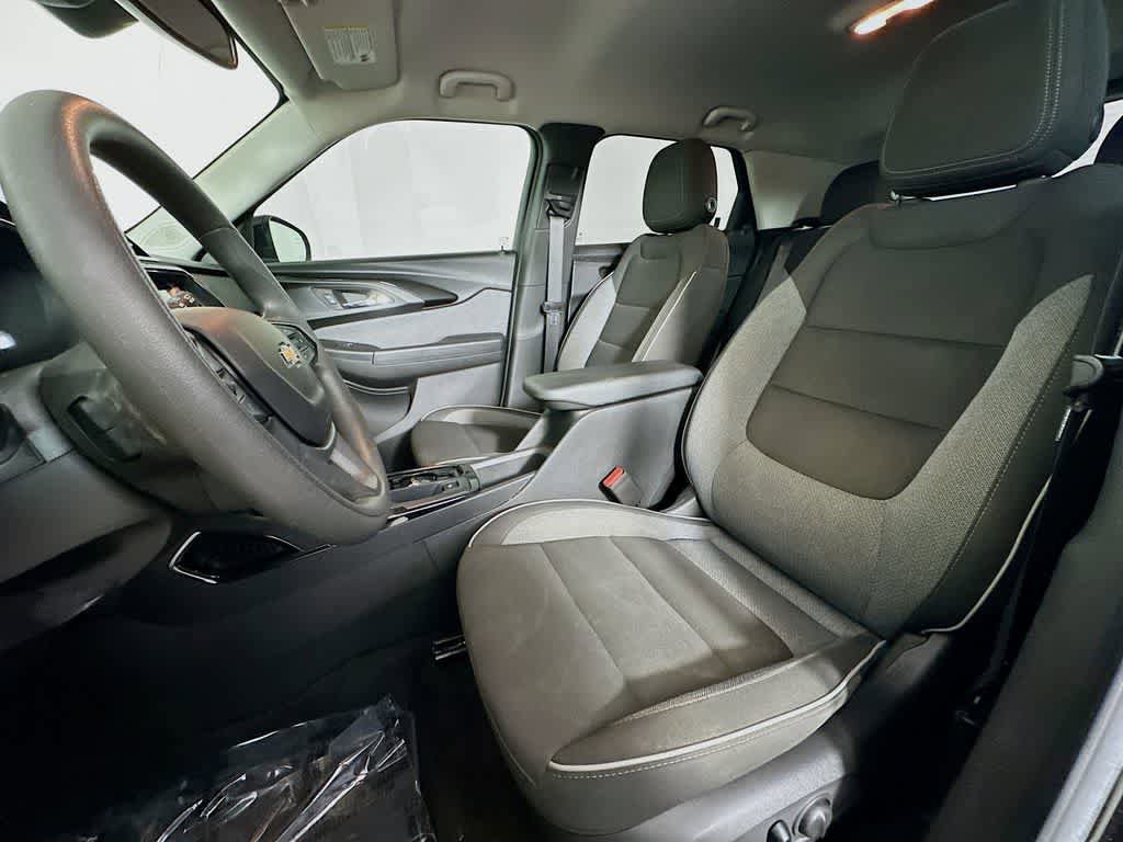 Used 2023 Chevrolet TrailBlazer LT w/ Convenience Package FWD image 12