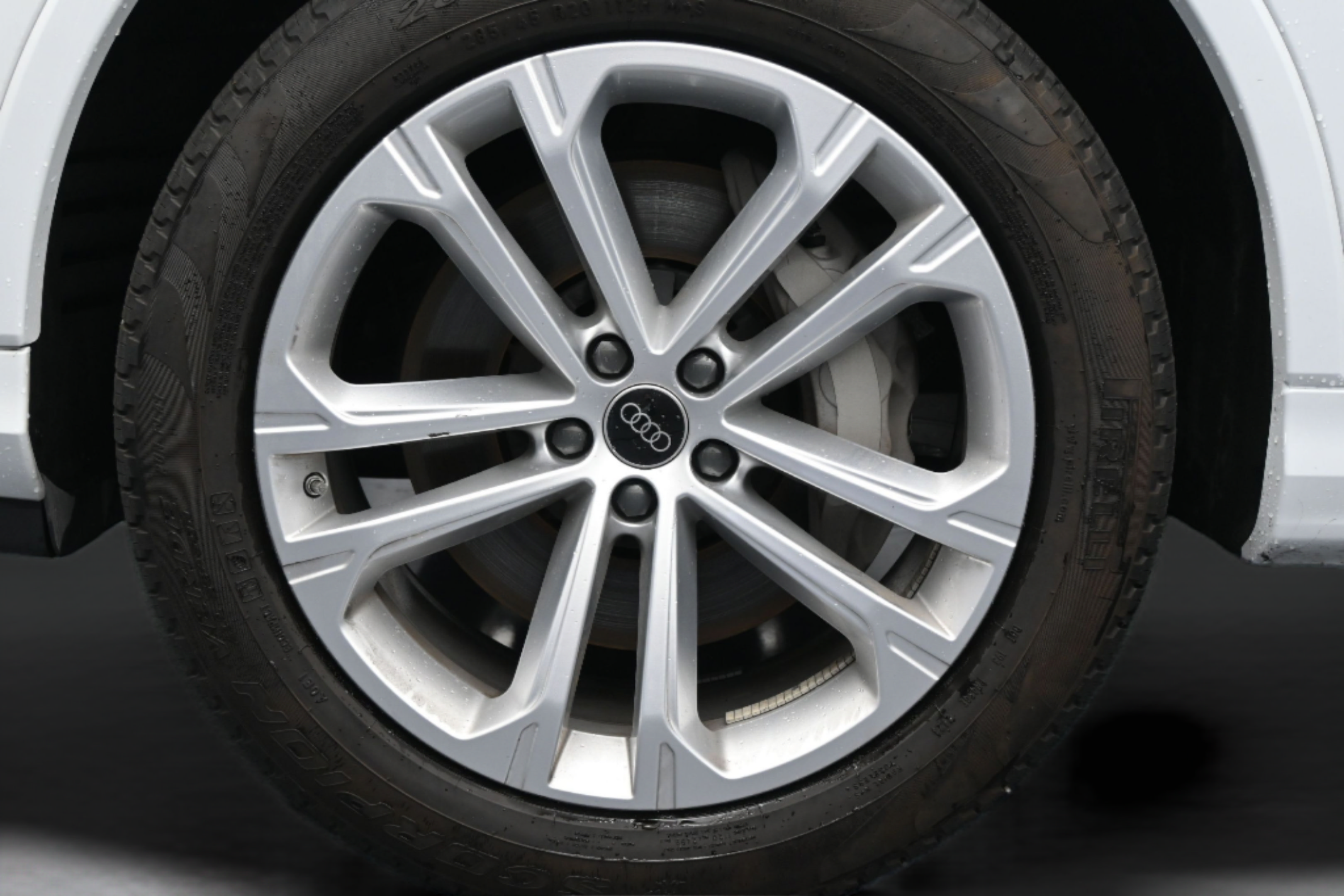 Used 2025 Audi Q7 3.0T Premium AWD/4WD image 46