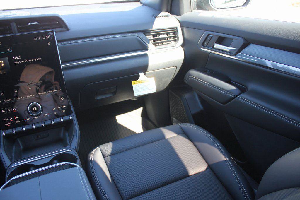 New 2026 GMC Terrain Elevation w/ Elevation Premium Package image 7