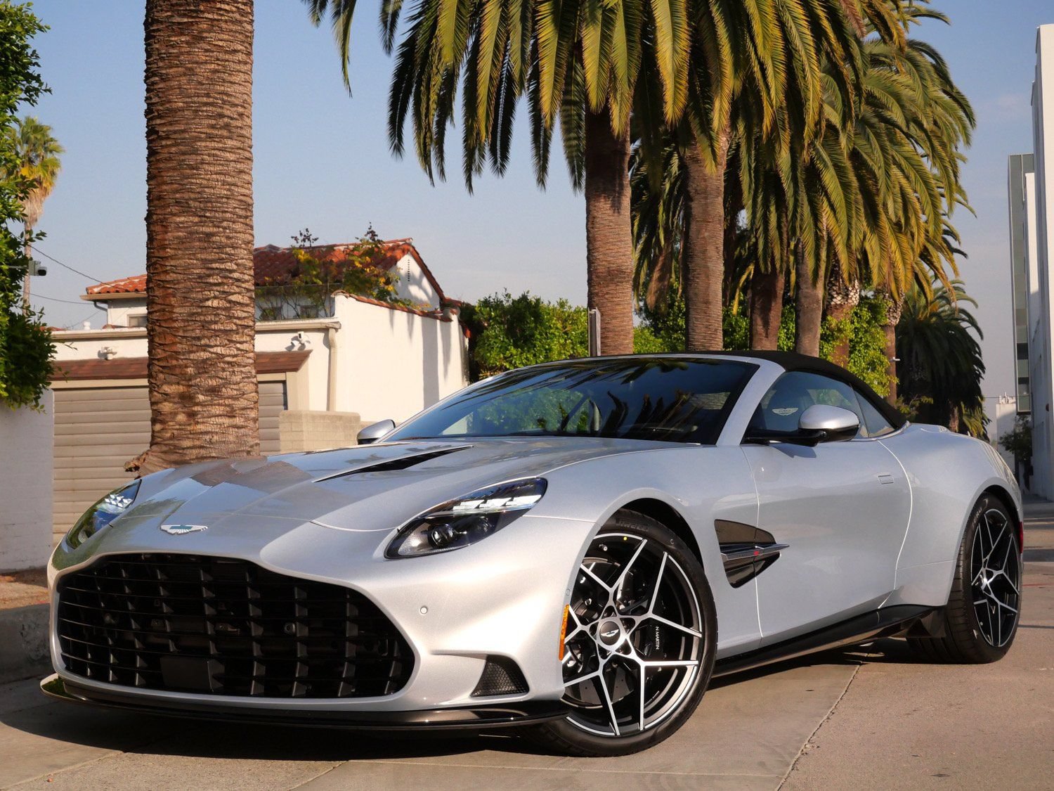New 2026 Aston Martin Vanquish Convertible RWD image 13