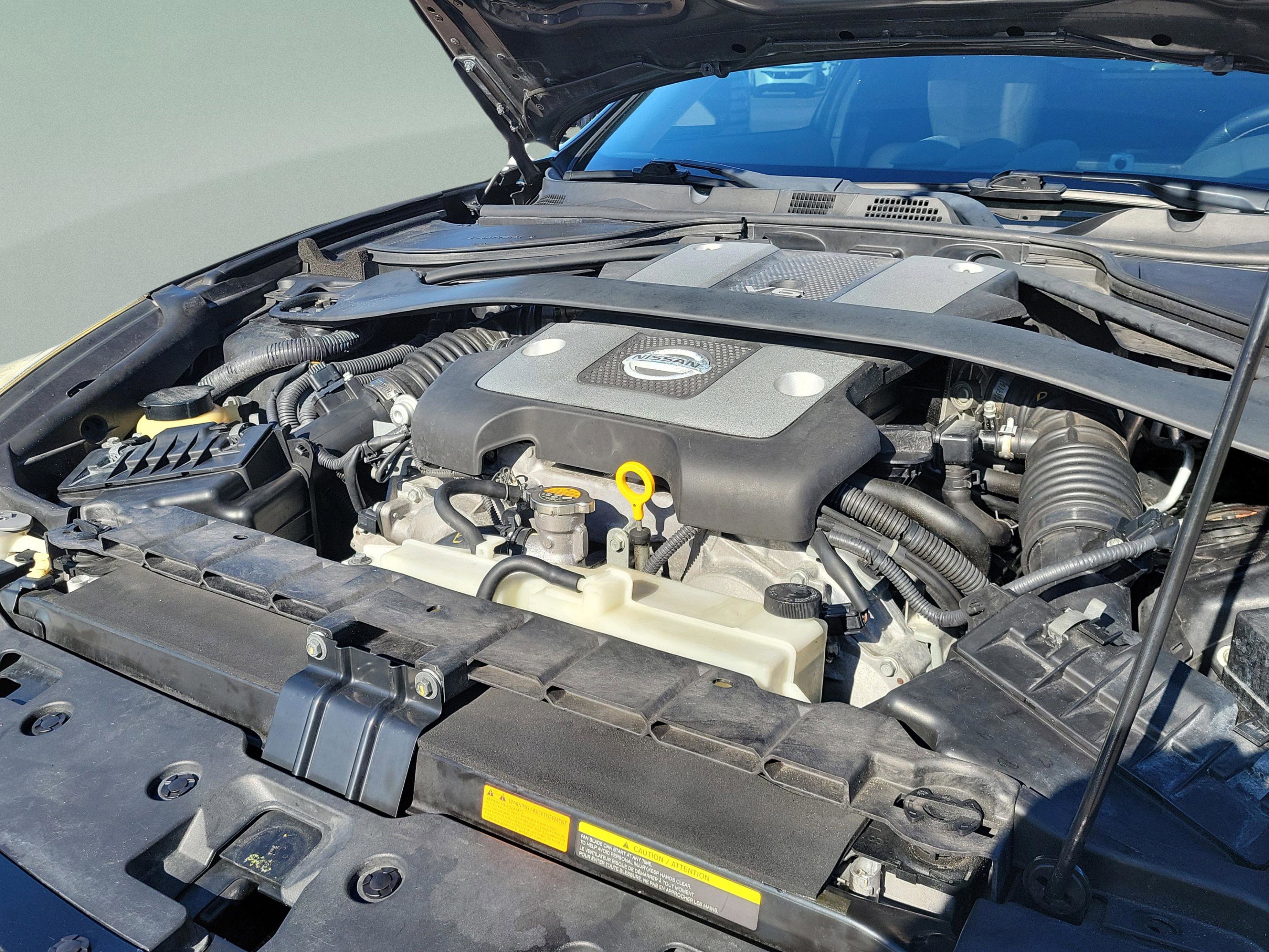 Used 2011 Nissan 370Z Touring w/ Sport Pkg image 29