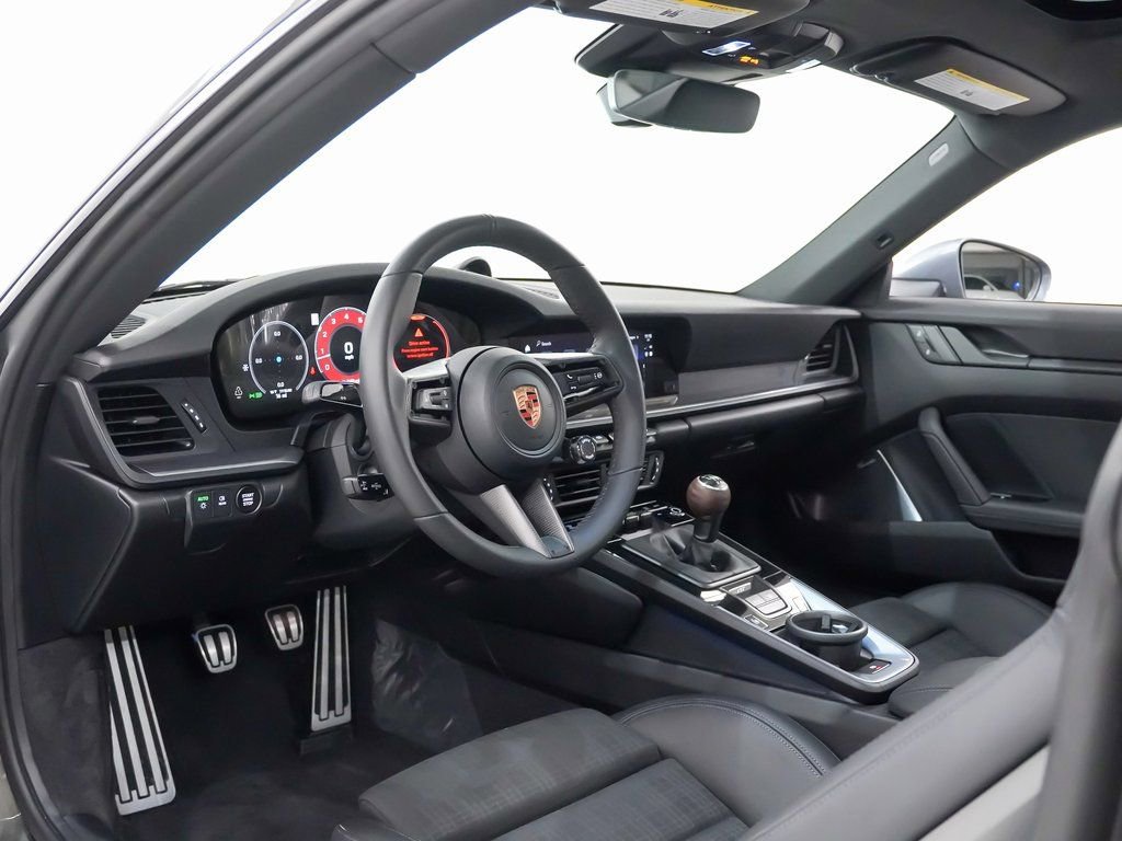 New 2026 Porsche 911 Carrera T image 4