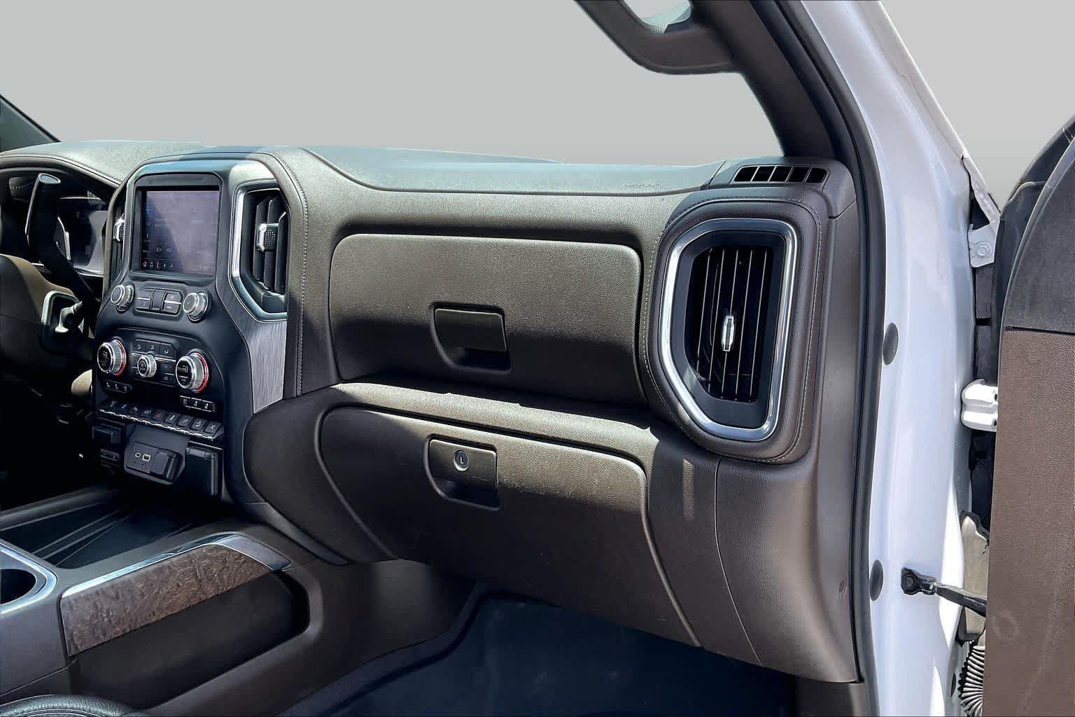 Used 2022 GMC Sierra 2500 Denali w/ Technology Package AWD/4WD image 18