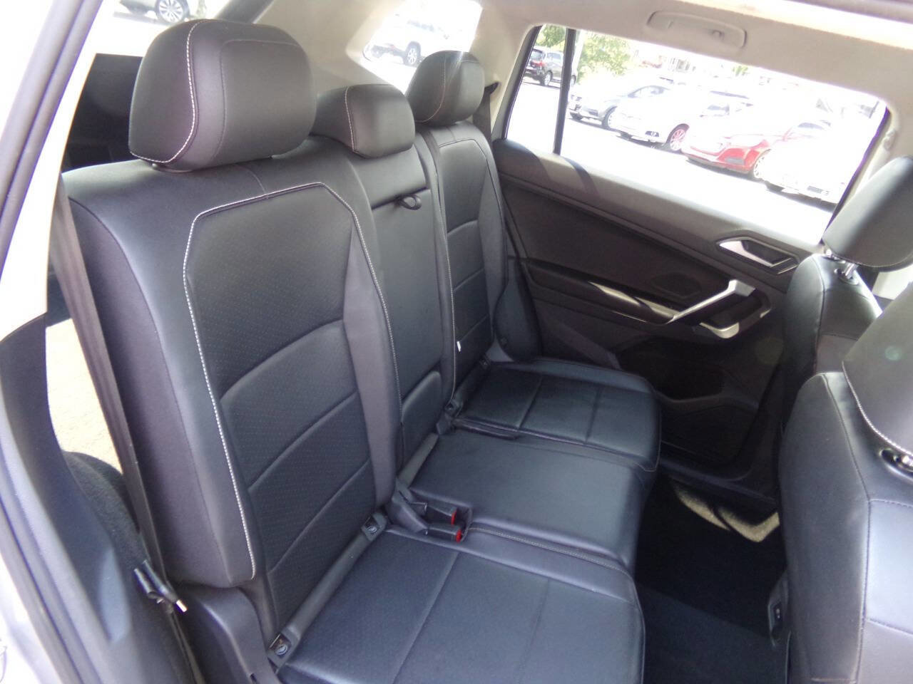 Used 2021 Volkswagen Tiguan SE image 26