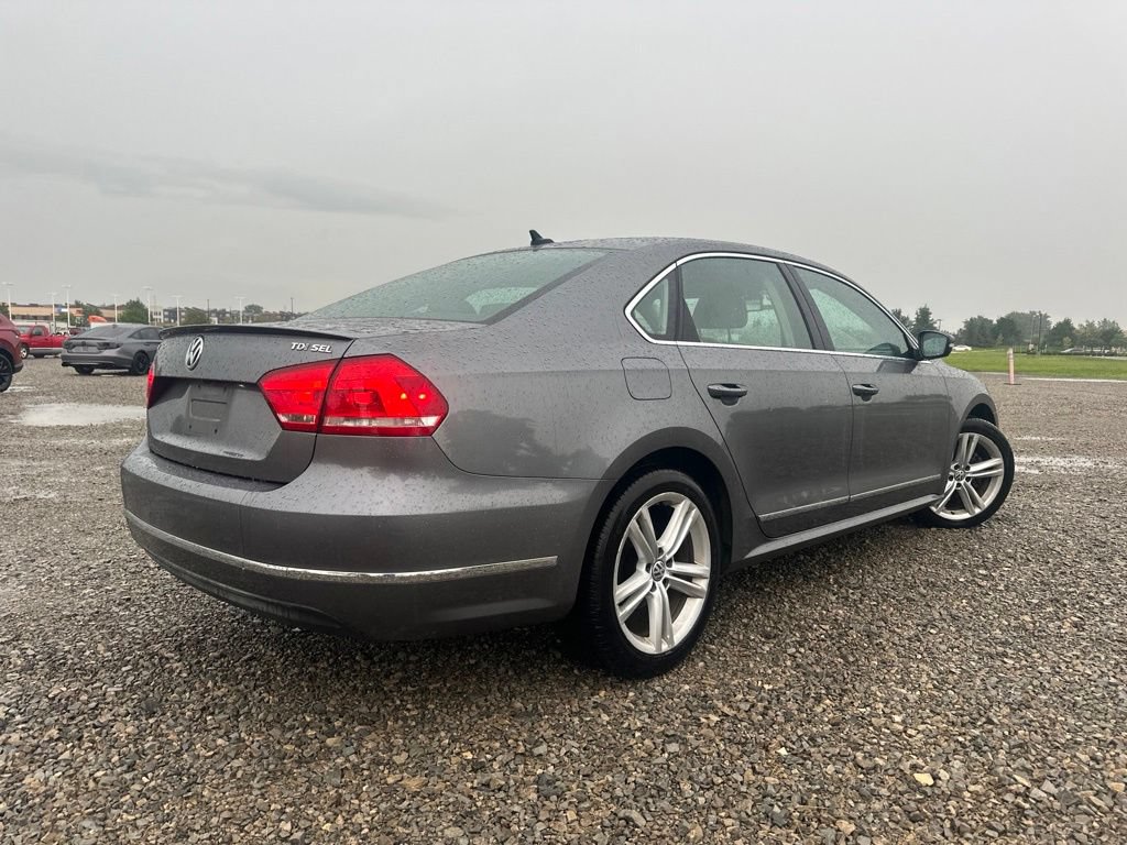Used 2014 Volkswagen Passat TDI SEL Premium FWD image 11