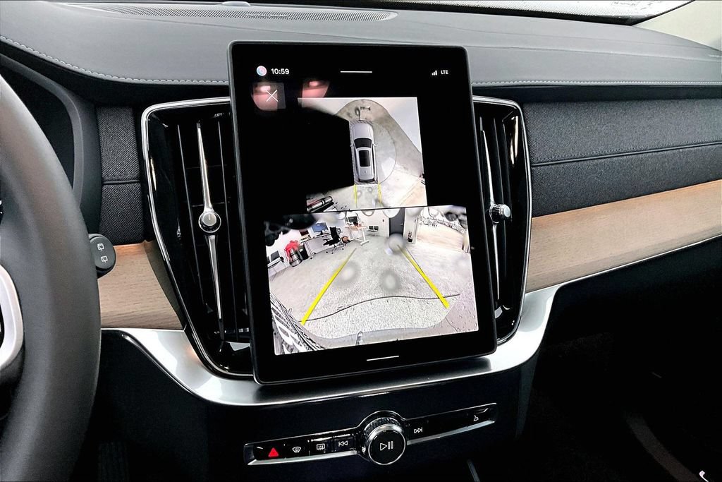 New 2026 Volvo XC90 B5 Plus AWD/4WD image 17