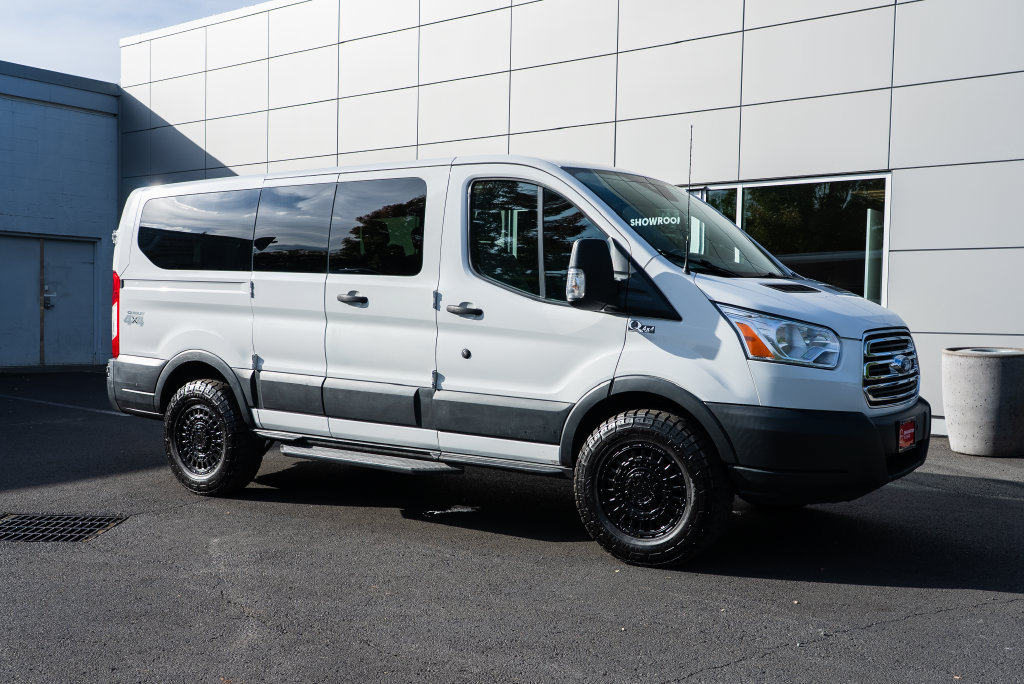 Used 2018 Ford Transit 150 XLT RWD image 29
