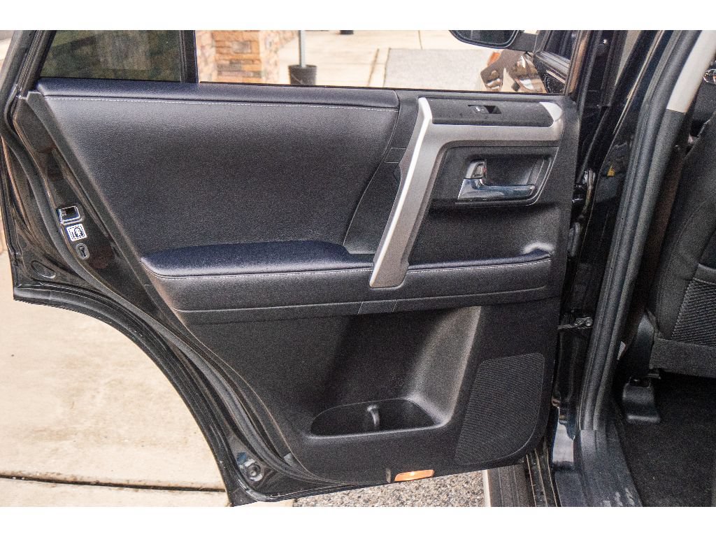 Used 2022 Toyota 4Runner SR5 Premium w/ Moonroof Package AWD/4WD image 19