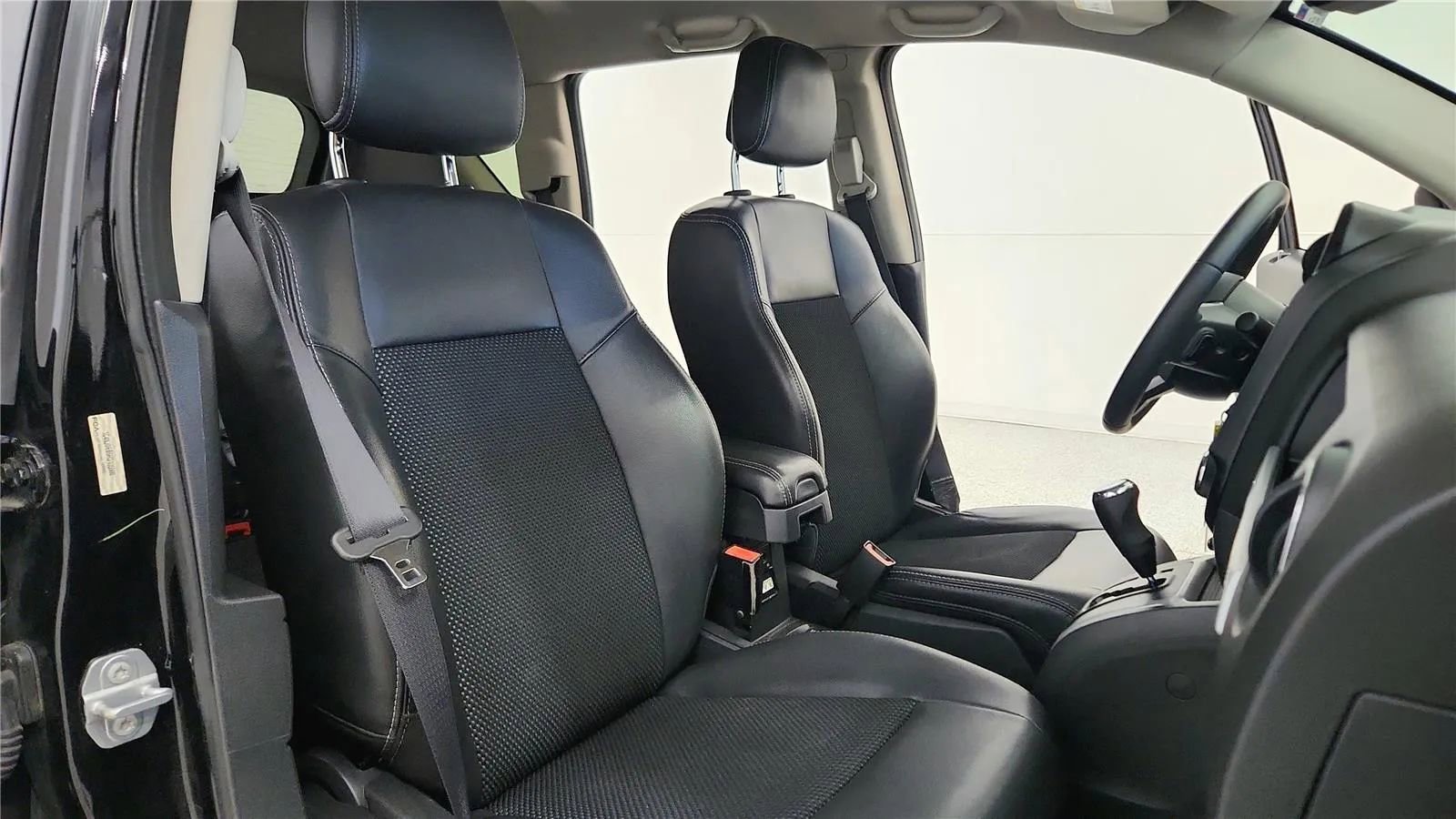 Used 2017 Jeep Compass Latitude image 35