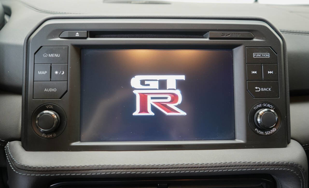 Used 2021 Nissan GT-R Premium image 53