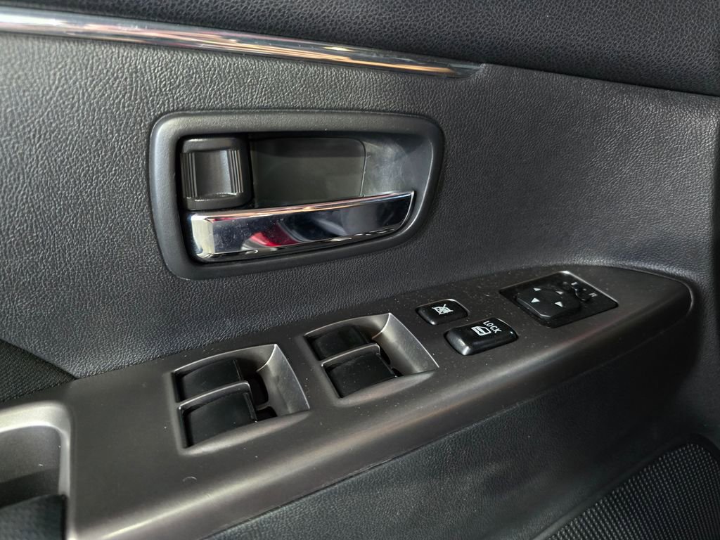 Used 2021 Mitsubishi Outlander Sport SE FWD image 13