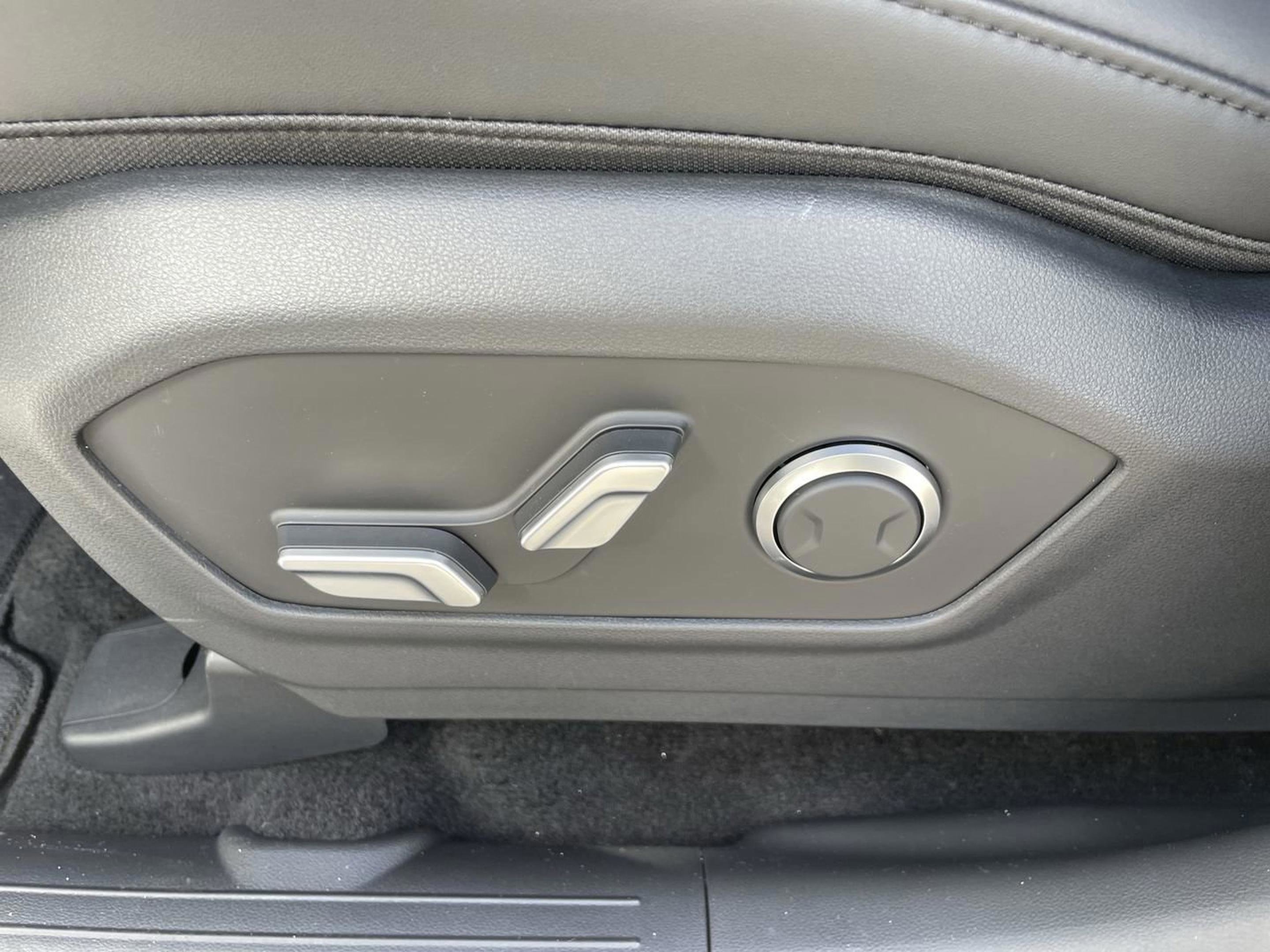 New 2026 Hyundai Santa Fe SEL FWD image 23