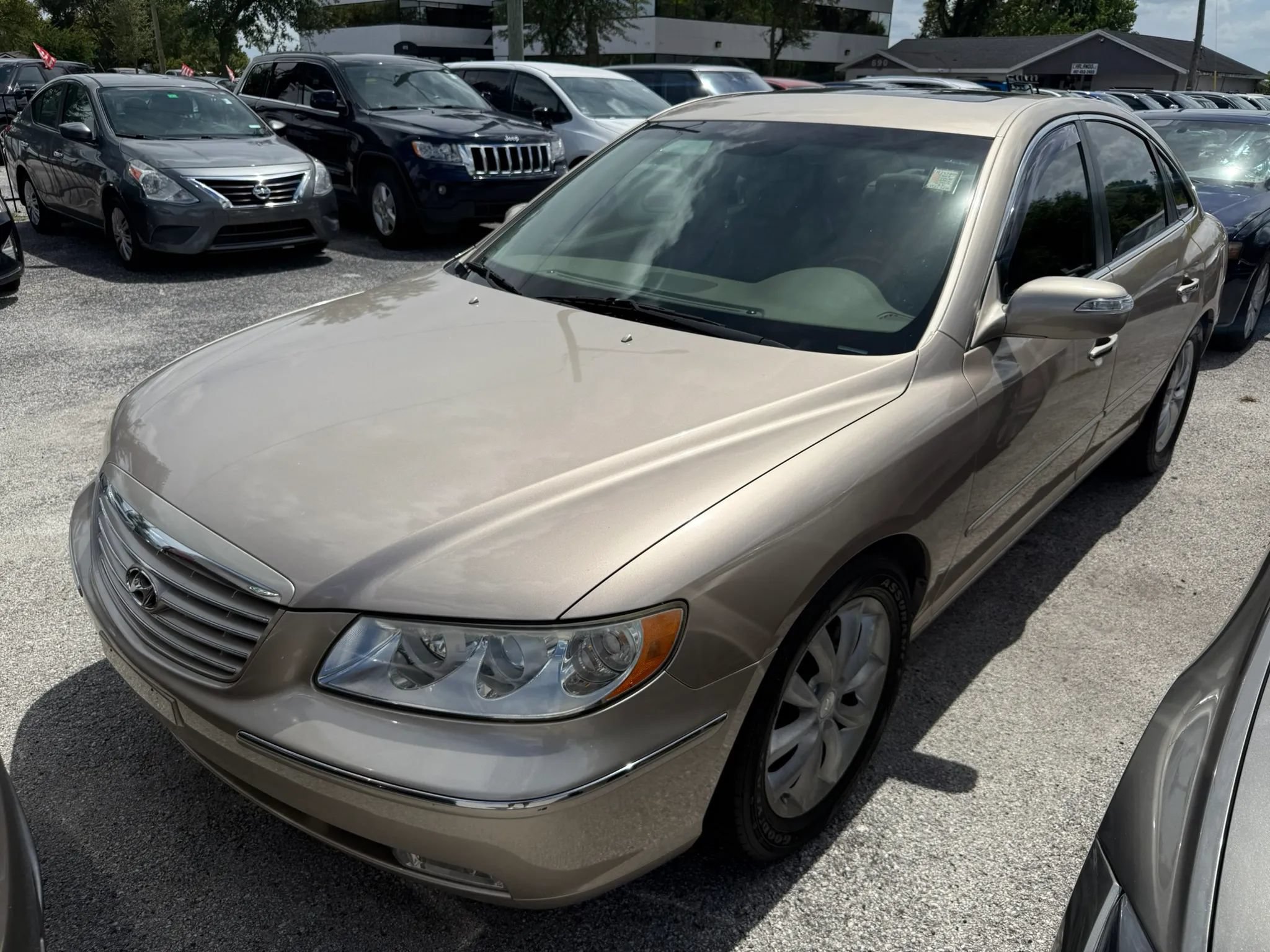Used 2008 Hyundai Azera Limited FWD image 2