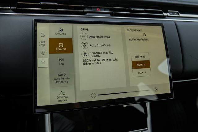 New 2026 Land Rover Range Rover SE AWD/4WD image 36