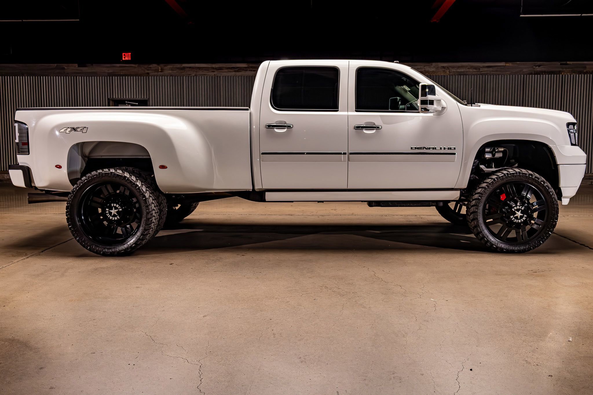 Used 2012 GMC Sierra 3500 Denali image 10
