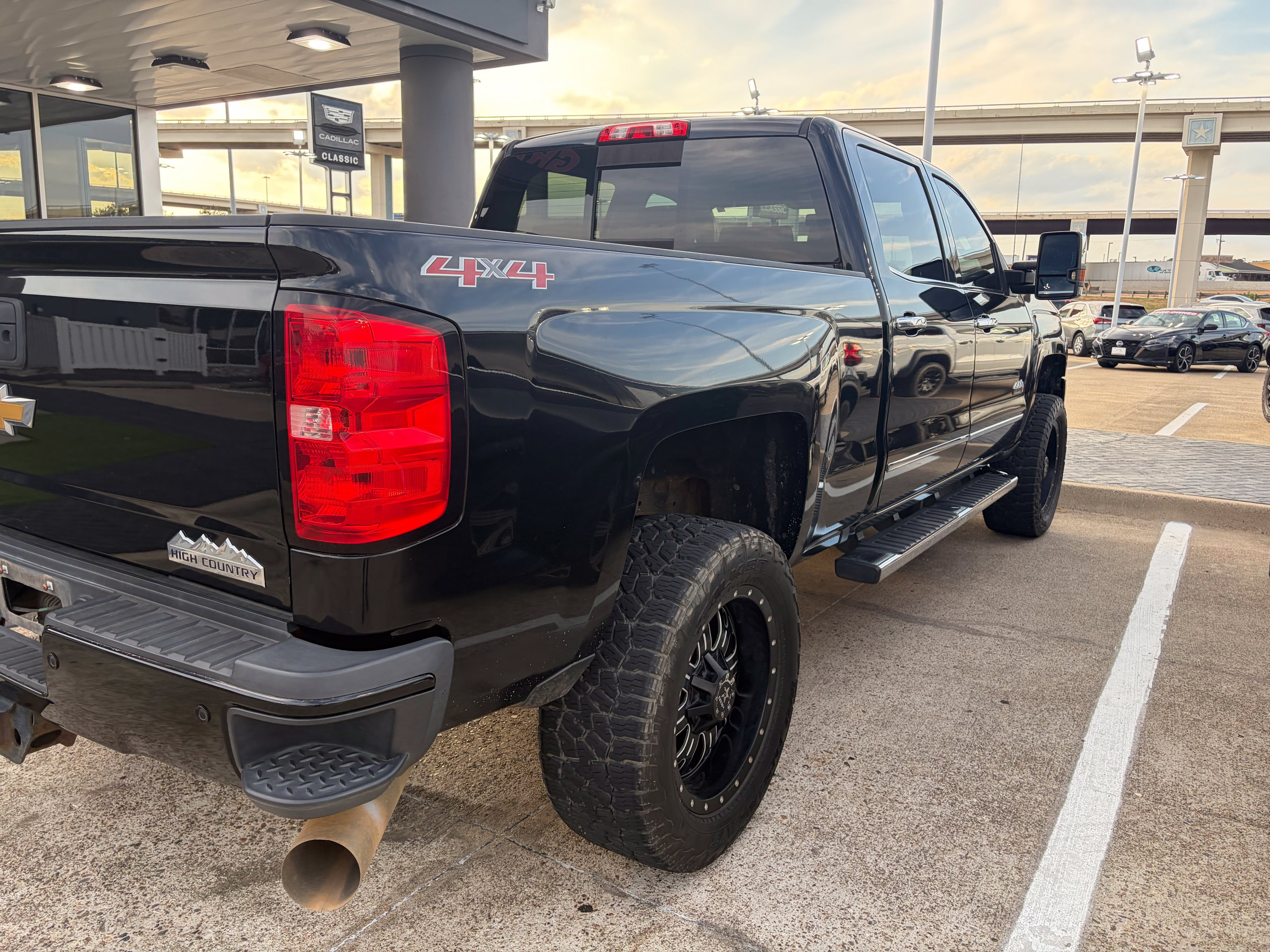 Used 2016 Chevrolet Silverado 2500 High Country w/ Duramax Plus Package AWD/4WD image 6