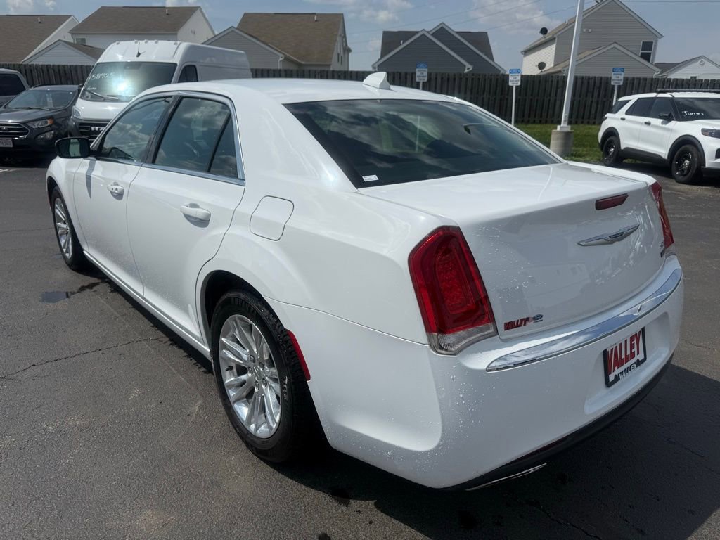 Used 2020 Chrysler 300 Touring L w/ Quick Order Package 2EF RWD image 5